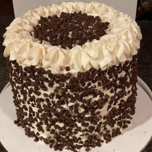 cannoli cake with chocolate chips